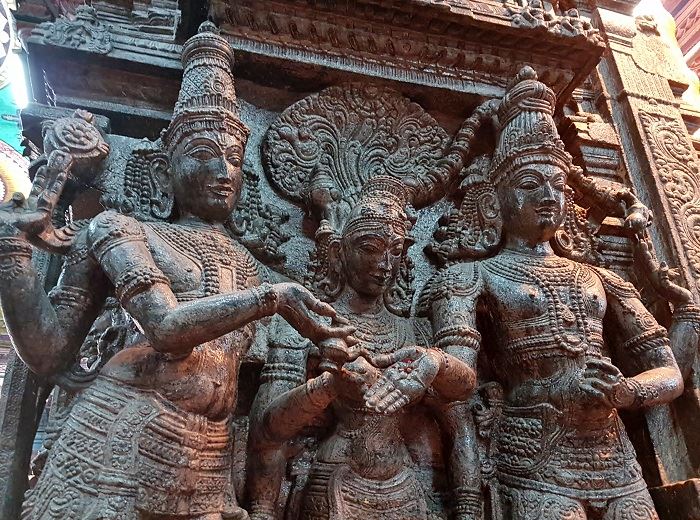 Sacred Art: Multiplicity at Hindu Meenakshi Temple